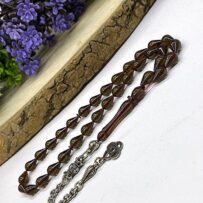 Damla Model Yeşil Ateş Kehribar Tesbih (1130) – Şık ve Parlak Tasarım